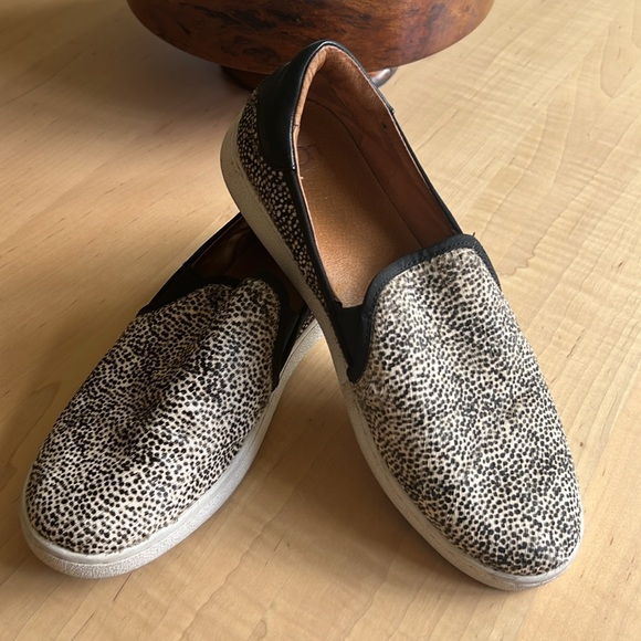 UGG Cas Exotic Genuine Calf Hair Slip On Sneakers Shoes - Picture 2 of 7